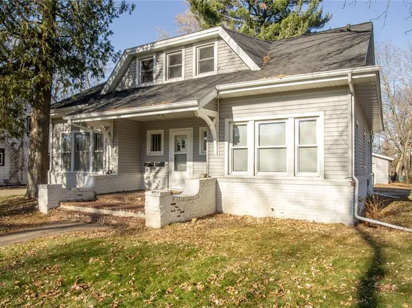 601 12th Avenue W, Menomonie, WI 54751