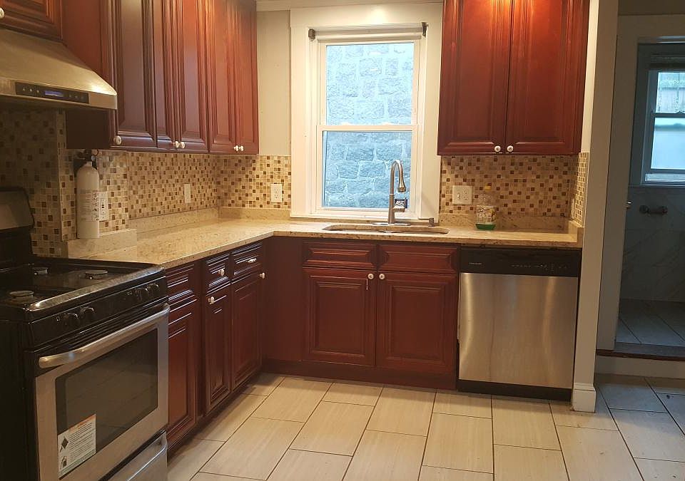 1st image of 18 West St
