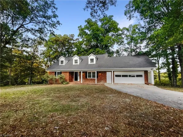 6815 Cecil Farm Rd, High Point, NC 27263