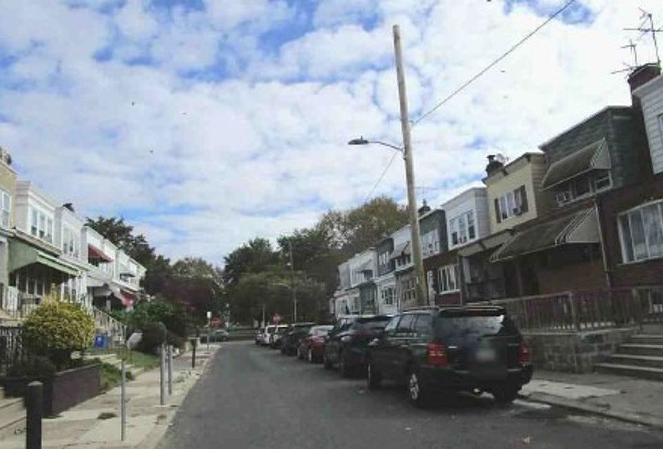 Exterior Neighborhood (street photo)