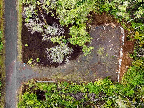 11 Road, Volcano, HI 96785