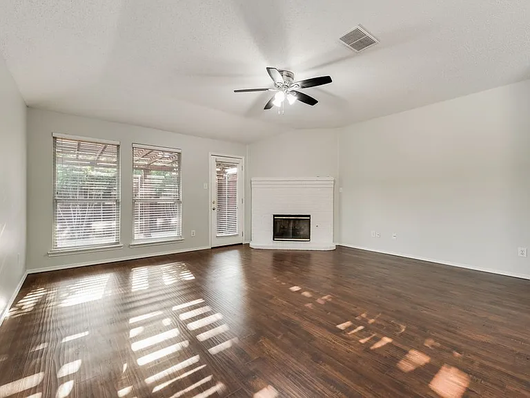 9139 Grand Canal Dr — Photo 8
