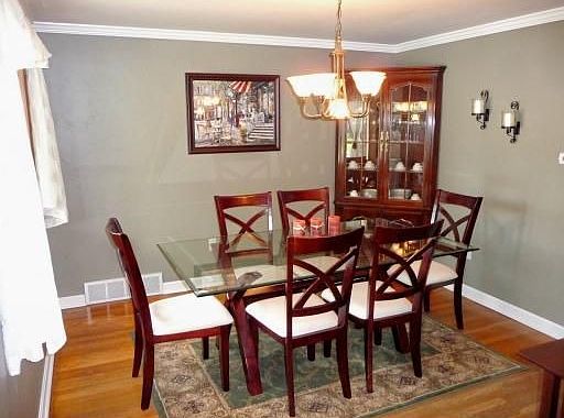 Dining Room w/Bay Window
