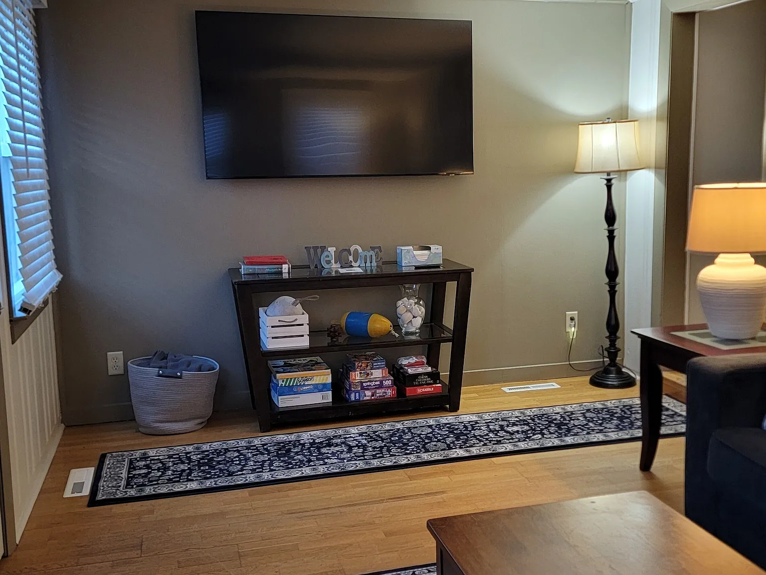 2 bed, 900 sqft, $2,400 — Photo 3
