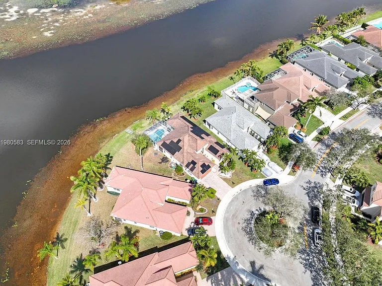 1400 Meadows Blvd — Photo 36