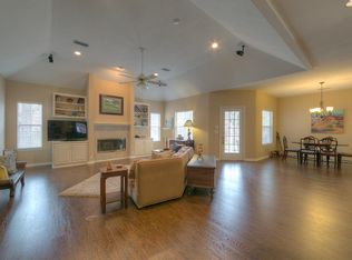 3214 Hemingway Dr, Montgomery, TX 77356