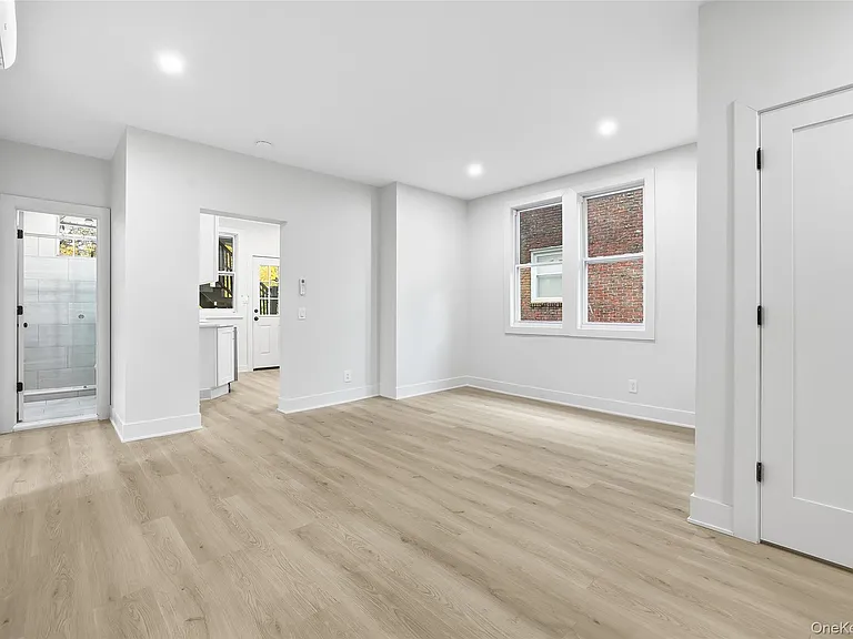 36 Dunwoodie St #1 — Photo 2