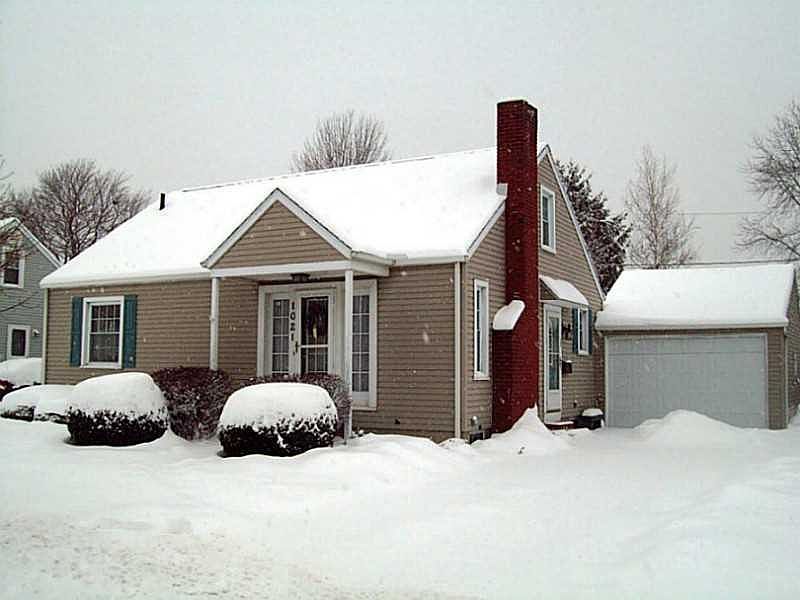 1st image of 1021 Grant Ave