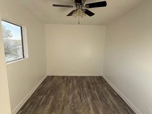 3rd image of 12616 Doty Ave #F