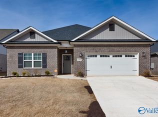 177 Brier Valley Dr, Meridianville, AL 35759
