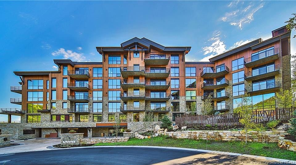 1st image of 8910 Empire Club Dr #406