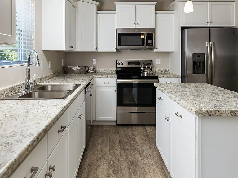 10148 Castle Creek Cir — Photo 3