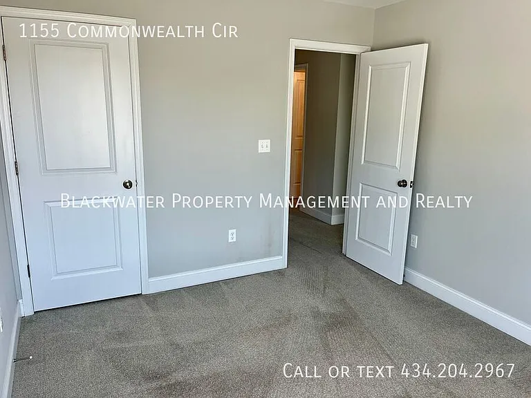 1155 Commonwealth Cir — Photo 11