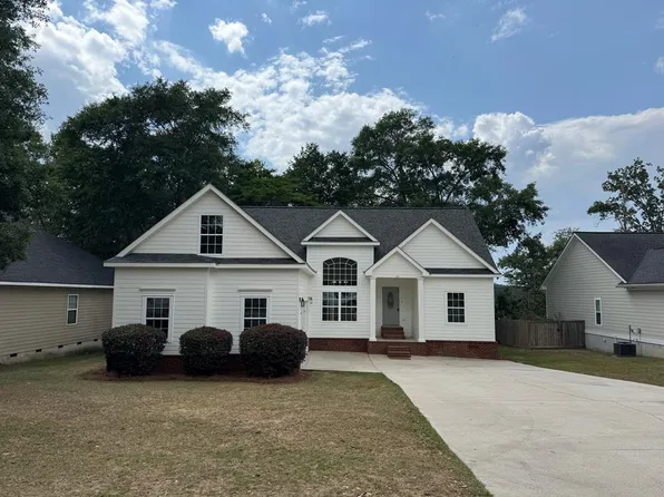 100 Jordan Dr, Thomasville, GA 31757