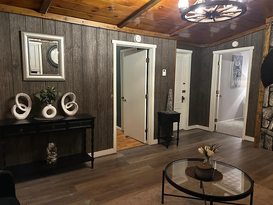 413 Main St #201
