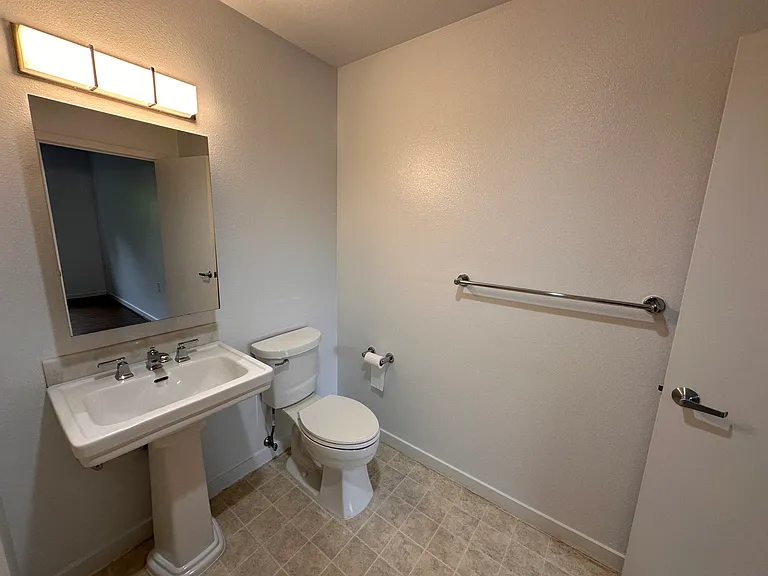 303 23rd Ave S #412 — Photo 38