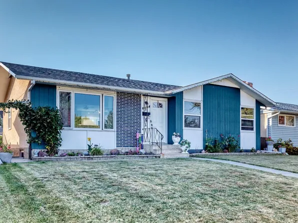 9828 164th St NW, Edmonton, AB T5P 3P9
