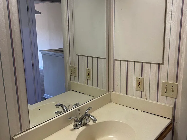 1600 Park Cir #303 — Photo 4