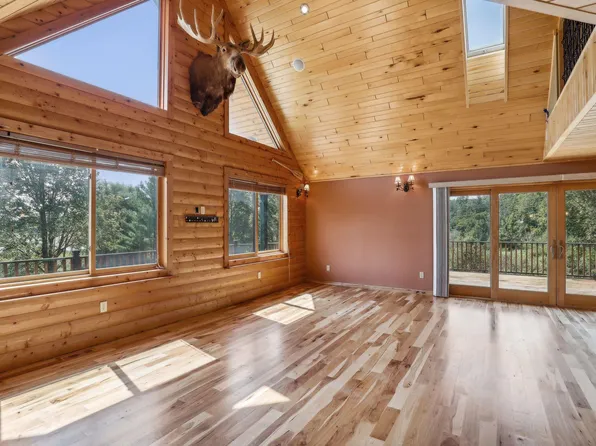 46310 Cambridge Dr, Stanchfield, MN 55080