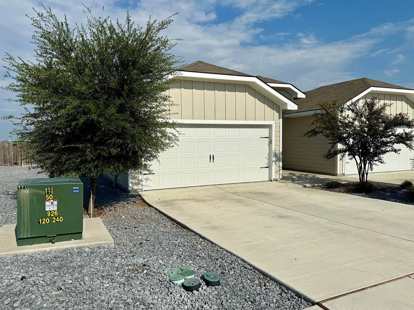 Luxury 3-bedroom, 2-bathroom Duplex in Seguin, TX! — Photo 3
