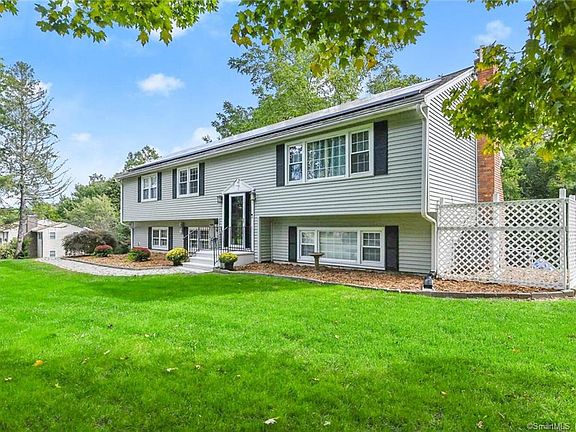 4th image of 148 Blueberry Ln