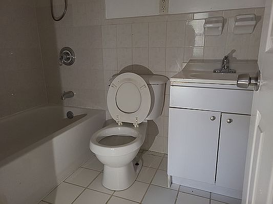 4th image of 2256 Pacific St Floor 3