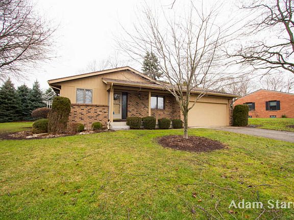 2nd image of 2121 Dewberry Dr NE #5