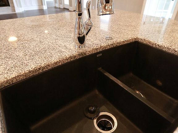 4th image of 1405 Boardwalk Pl