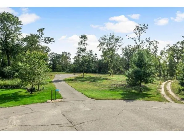 30741 Juniper Ct NW, Cambridge, MN 55008