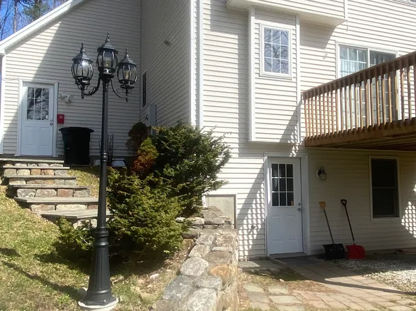 31 Squire Hill Rd, New Milford, CT 06776