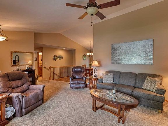 3rd image of 2513 Dunham Dr