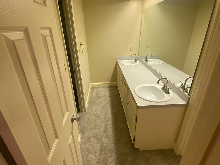 81 Sunline Dr — Photo 23