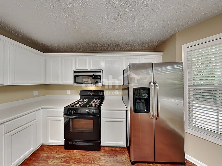 133 Weatherstone Dr — Photo 3
