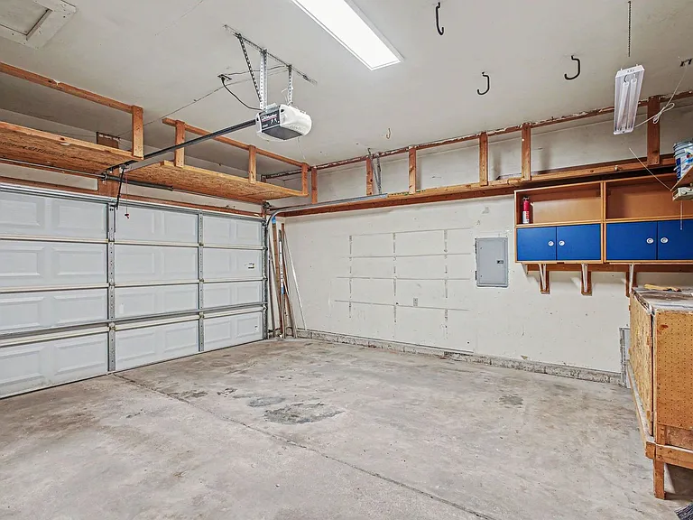 2029 Ambleside Dr — Photo 16