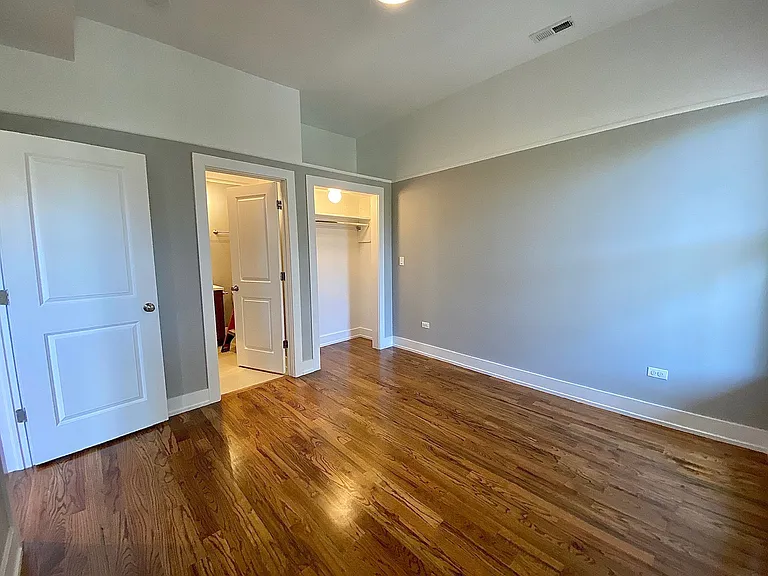 1836 W Augusta Blvd — Photo 32