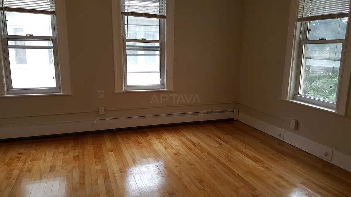 Building Photo - 21 Egerton Rd #1