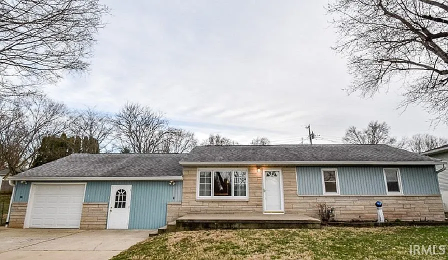 517 W Fairway Ln photo 1