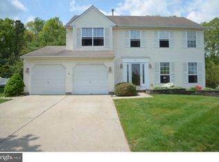 78 Larkspur Cir, Sicklerville, NJ 08081