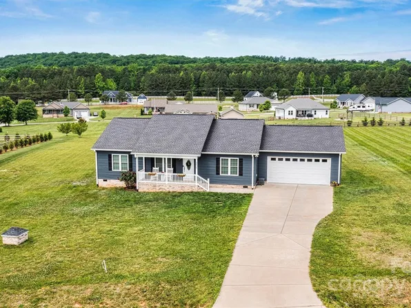 3615 Kimber Ln, Sherrills Ford, NC 28673