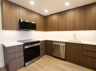 787 Admiral St APT 12, Providence, RI 02908