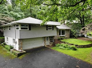 2125 Willow Brook Dr, Huntingdon Valley, PA 19006