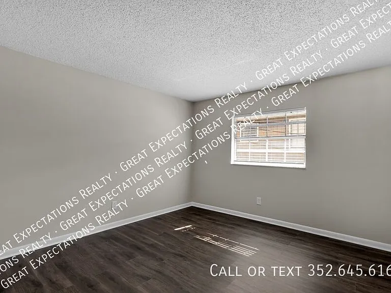 131 SE 13th Ave — Photo 12