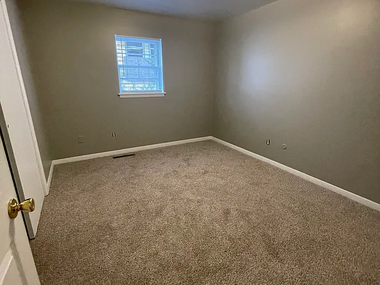 615 W Prairie Ave #2 — Photo 5