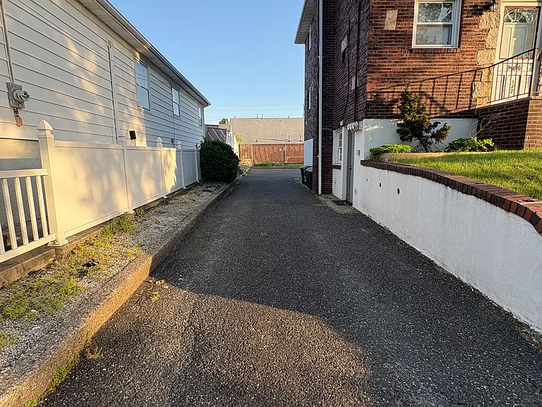 142 Coale Ave #2 — Photo 14