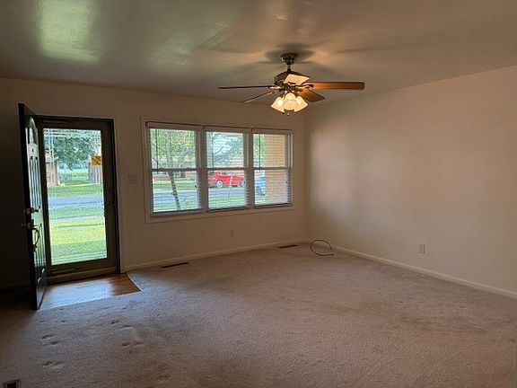 4th image of 2804 Oak Ave