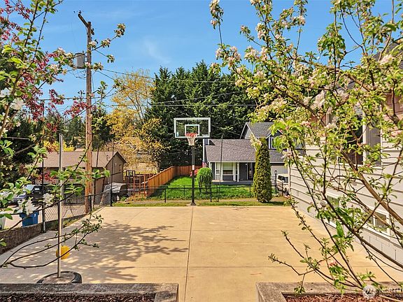 3rd image of 32030 Morgan Drive