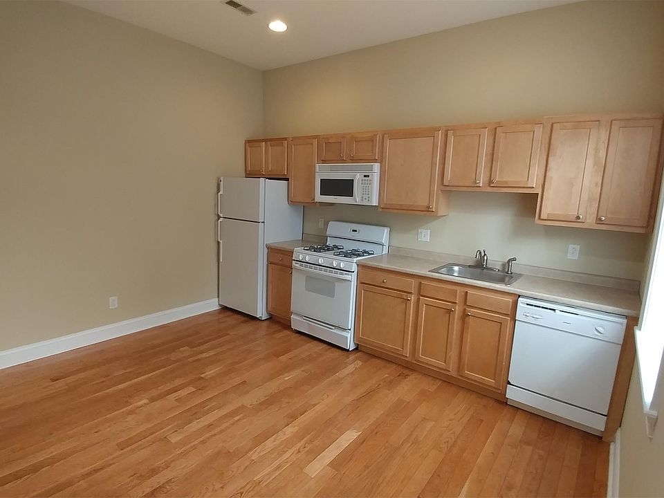 1st image of 414 N 32nd St #A