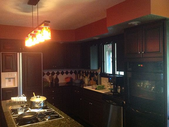 4th image of 1221 Farrington Dr