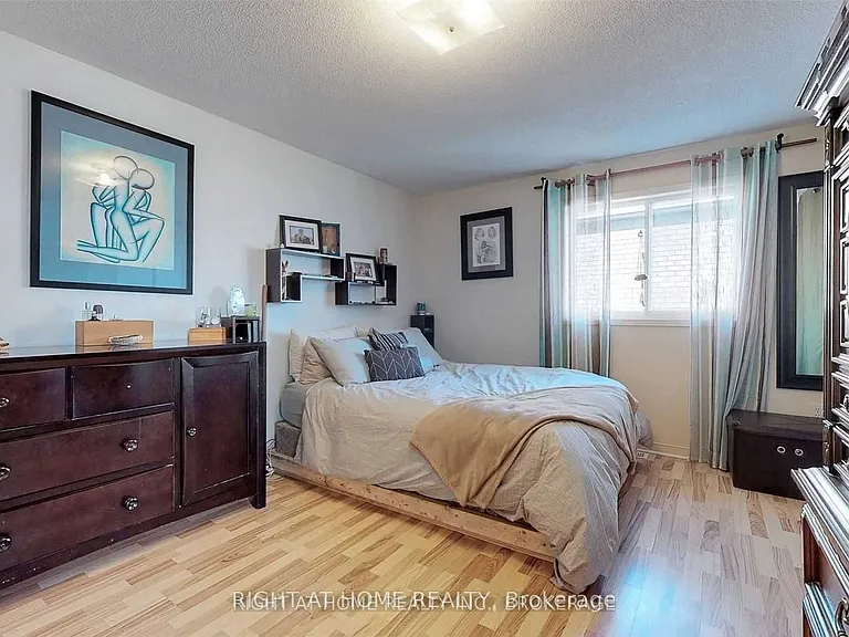 229 Dunsmore Ln #UPPER — Photo 8