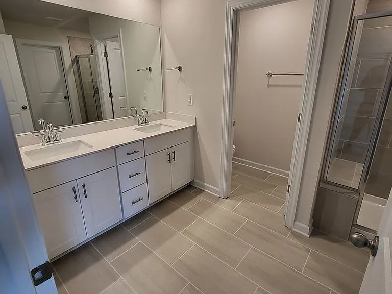 465 Cranford Dr — Photo 16